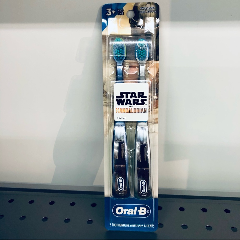 🎈$6🎈NEW Oral-B DISNEY Star Wars Mandalorian Toothbrushes Extra Soft 2 Brushes